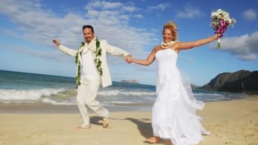 Hawaiian Barefoot Weddings